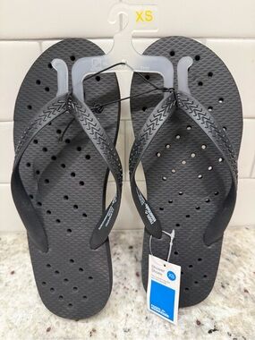 3/$15* Room Essentials Black Shower Shoes Men’s or Woman’s - NWT